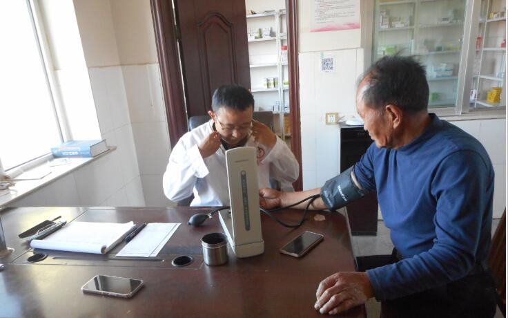 榆林市榆阳区马合镇达拉石村希望卫生室嬴得留守在农村 中老年患者分享高手在民间马佳医师对症治疗药到病除好评